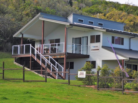 Point Plomer Holiday Cottages - Accommodation Ballina 0