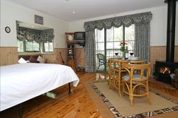 Eagle Hammer Cottages - Accommodation Ballina 2