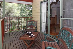 Eagle Hammer Cottages - Accommodation Ballina 3