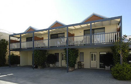 Freo Mews Executive Apartments - Accommodation Ballina 0