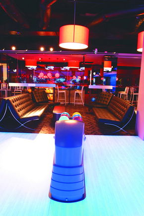 Strike Bowling Bar - EQ - Accommodation Ballina 3