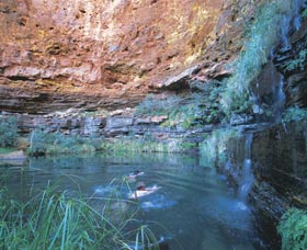 Dales Gorge And Circular Pool - Accommodation Ballina 0