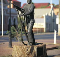 Miners Monument - Accommodation Ballina