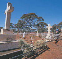 Old Pioneer Cemetery Coolgardie - Accommodation Ballina