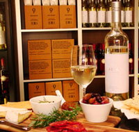 One Planet Cellars - Accommodation Ballina