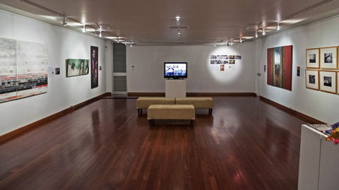Shoalhaven City Arts Centre - Accommodation Ballina 2