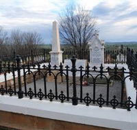 Hamilton Humes Grave - Accommodation Ballina