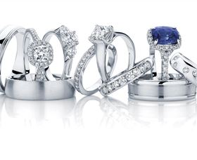 Larsen Jewellery - Accommodation Ballina 0
