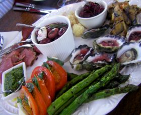 VictorsFood - Accommodation Ballina 2