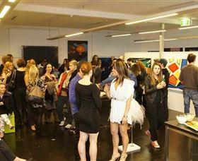 Bondi Art Lounge - Accommodation Ballina 0