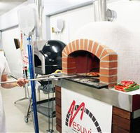 Vesuvio WoodFire Cooking Classes - Accommodation Ballina