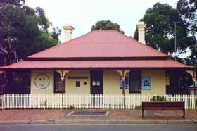 Dredges Cottage - Accommodation Ballina 0