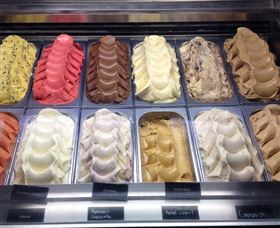 Estabar Gelati And Espresso Bar - Accommodation Ballina 2