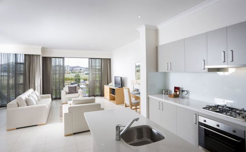 Mercure Kooindah Waters Central Coast - Accommodation Ballina 1