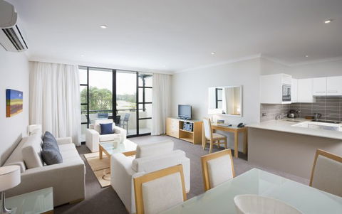 Mercure Kooindah Waters Central Coast - Accommodation Ballina 3