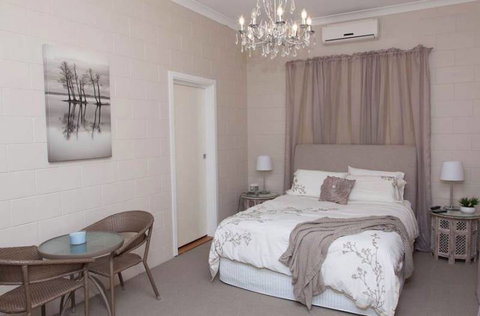 Two Tails Wines - Accommodation Ballina 4