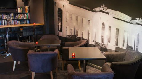 Polit Bar - Accommodation Ballina 0