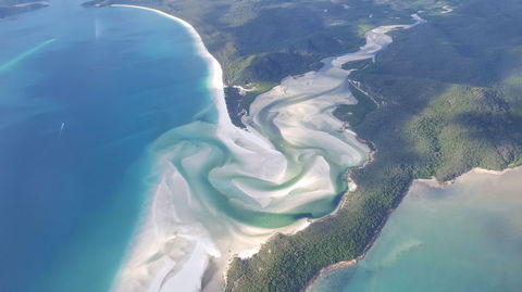 Reef And Island Scenic Flight From Airlie Beach - Accommodation Ballina 4