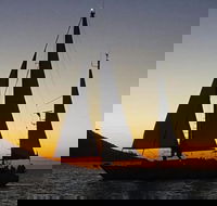 Magnetic Island Sunset Sail - Accommodation Ballina