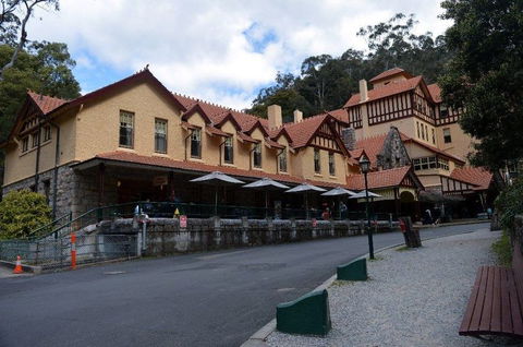 Blue Mountains And Jenolan Caves Motorcoach Day Tour - Accommodation Ballina 8