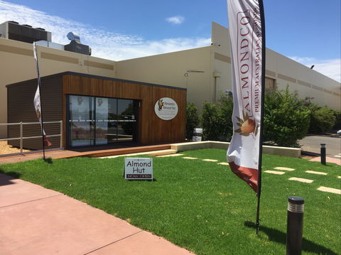 Almondco Almond Hut - Accommodation Ballina 0