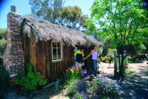 Wagin - Accommodation Ballina 1