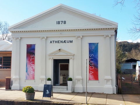 Sluga Gallery - Accommodation Ballina 0