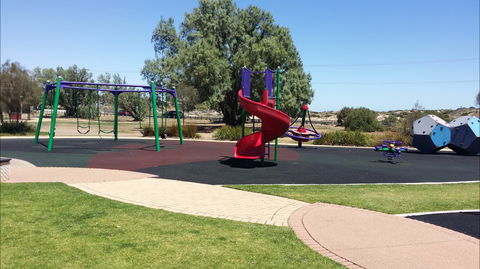 Port Noarlunga Jubilee Park Adventure Playground - Accommodation Ballina 1