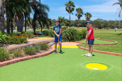 Port Macquarie Driving Range And Mini Golf - Accommodation Ballina 2