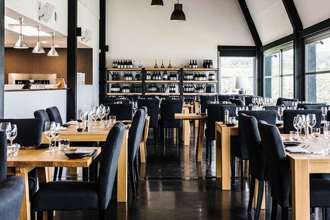 3-Hour Hunter Valley Scenic Helicopter Tour Including 3-Course Lunch From Cessnock - Accommodation Ballina 3