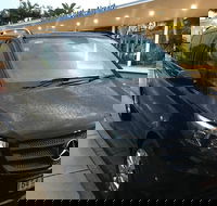 Private Transfer from Sunshine Coast Airport to Noosa for 1 to 7 people