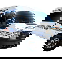 Premium Van Private Transfer Cairns Airport - Cairns City. - Accommodation Ballina