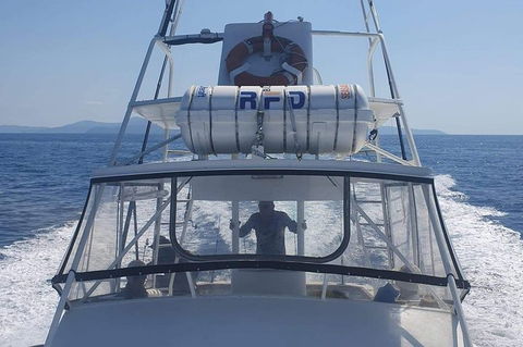 Full Day Whitsunday Reef Fishing Charter Boat - Accommodation Ballina 3