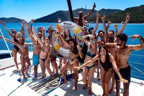 2Day 2Night Sail, Snorkel & SUP Adventure Whitsundays Double - Accommodation Ballina 3