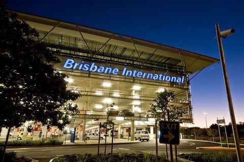 11 Seat Minibus | Brisbane Airport - Sunshine Coast Private Transfer - Accommodation Ballina 3
