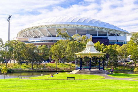 Adelaide Airport Transfers : Airport ADL To Adelaide City In Luxury Car - Accommodation Ballina 8