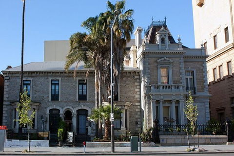 Adelaide Airport Transfers : Airport ADL To Adelaide City In Luxury Car - Accommodation Ballina 4