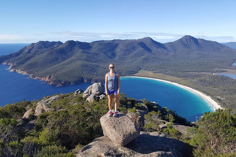 4-Day Fabulous Tasmania Tour: Wineglass Bay, Port Arthur, Devils & Bruny Island - Accommodation Ballina 0