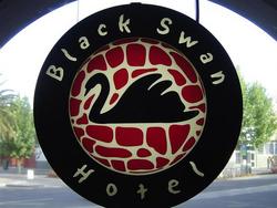 Black Swan Hotel - Accommodation Ballina 0