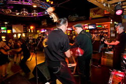 Mustang Bar - Accommodation Ballina 3