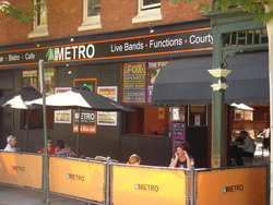Metro Puggs Irish Bar - Accommodation Ballina 2
