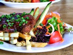 Plough Inn Hotel - Accommodation Ballina 0