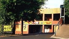 Royal Hotel Drouin - Accommodation Ballina 3