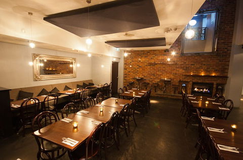 White Horse Hotel - Accommodation Ballina 0