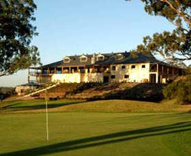 Macarthur Grange Country Club - Accommodation Ballina 0