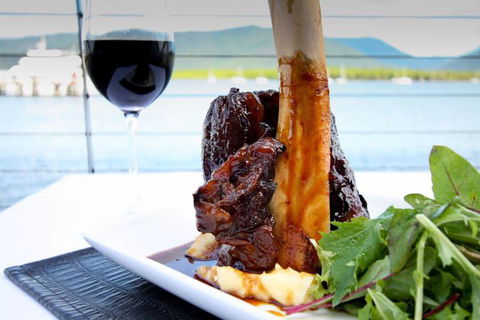 Dundee’s Restaurant On The Waterfront - Accommodation Ballina 15
