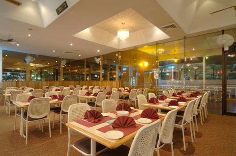 Charlie’s Seafood Buffet - Accommodation Ballina 4