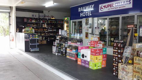 Railway Hotel Bundaberg - Accommodation Ballina 1