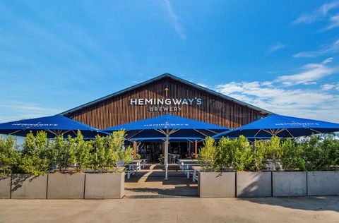 Hemingway's Brewery Cairns Wharf - Accommodation Ballina 1
