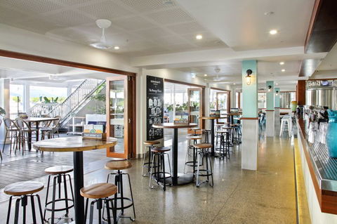 Hemingway's Brewery Cairns Wharf - Accommodation Ballina 4